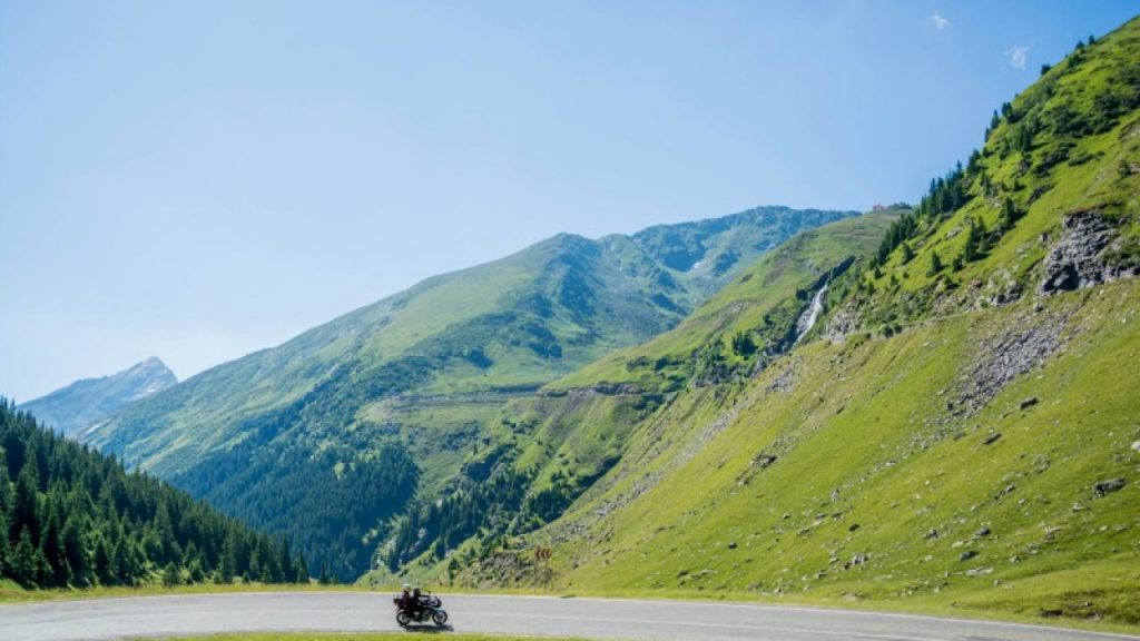 motorcycle-windscreen-1